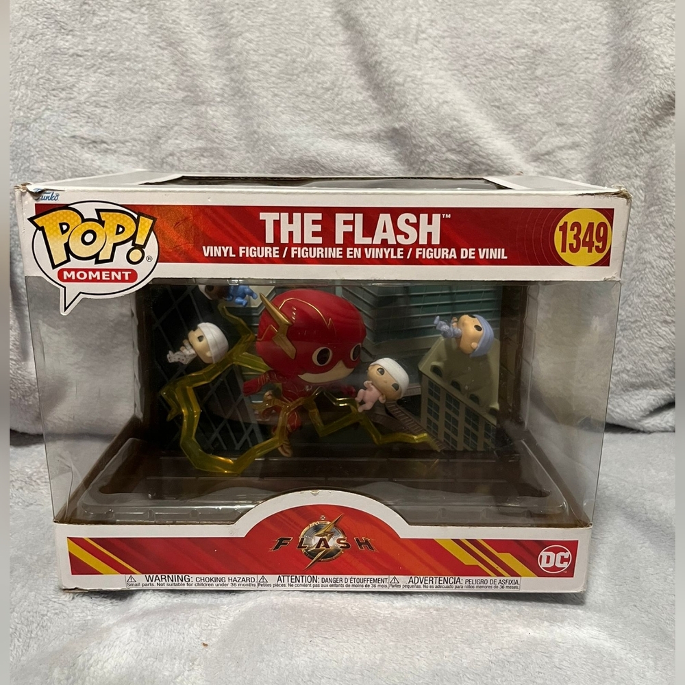 Pop The Flash Dynamic Vinyl Figure